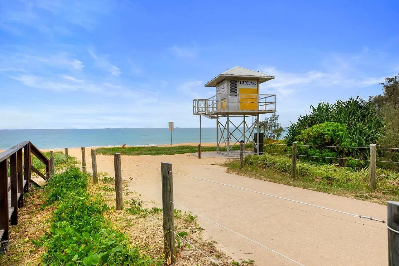 Oceanus Bokarina Beach Hotel Kawana Waters