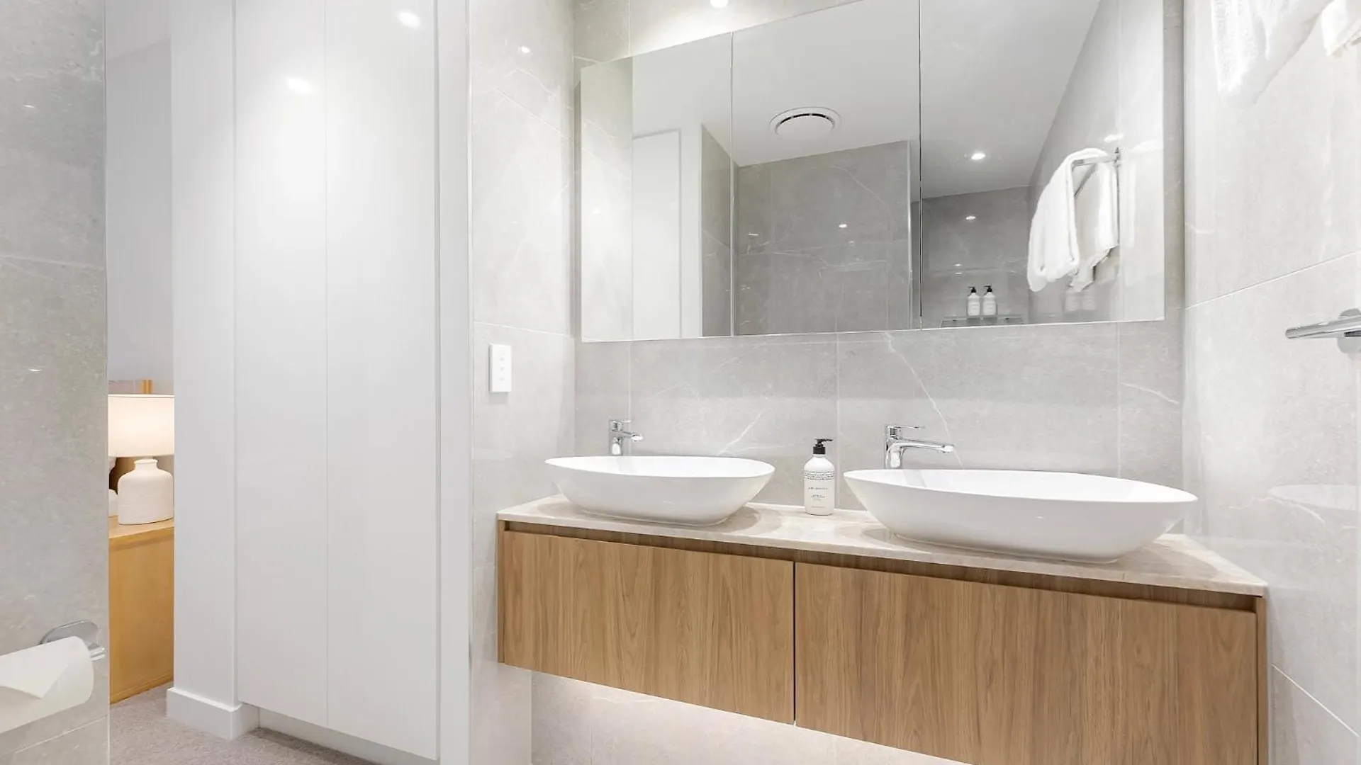 Oceanus Bokarina Beach Hotel Kawana Waters 0*,