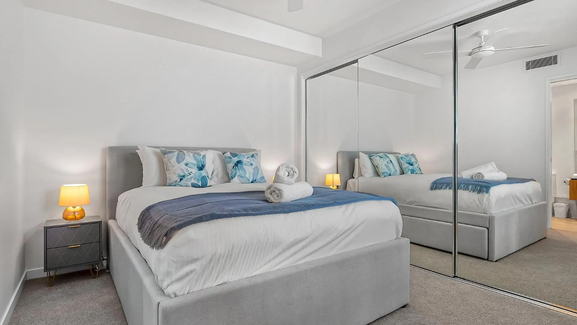 Oceanus Bokarina Beach Hotel Kawana Waters