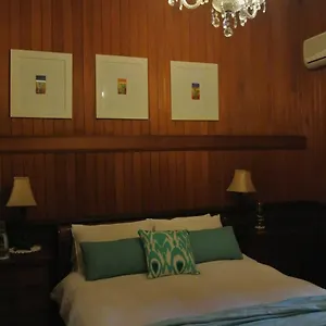Wiss House Bed & Breakfast